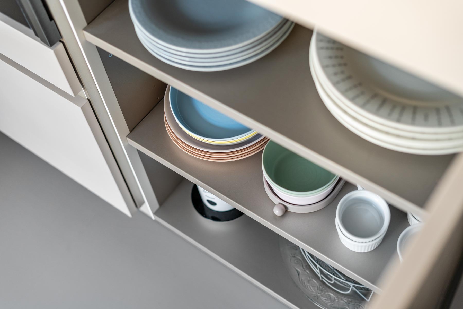 Strakke moderne woonkeuken | Koopman Keukendesign