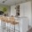 Strakke witte leefkeuken